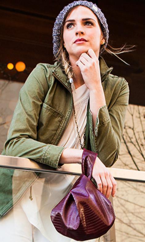 How To Wear Your POET + JOY Wristlet! - Tres Chic Houston
