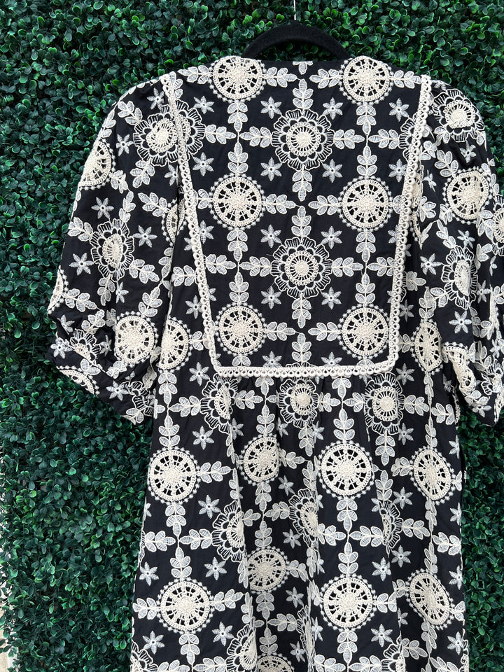Black and White Floral Embroidered Dress joy joy brand tres chic best boutique
