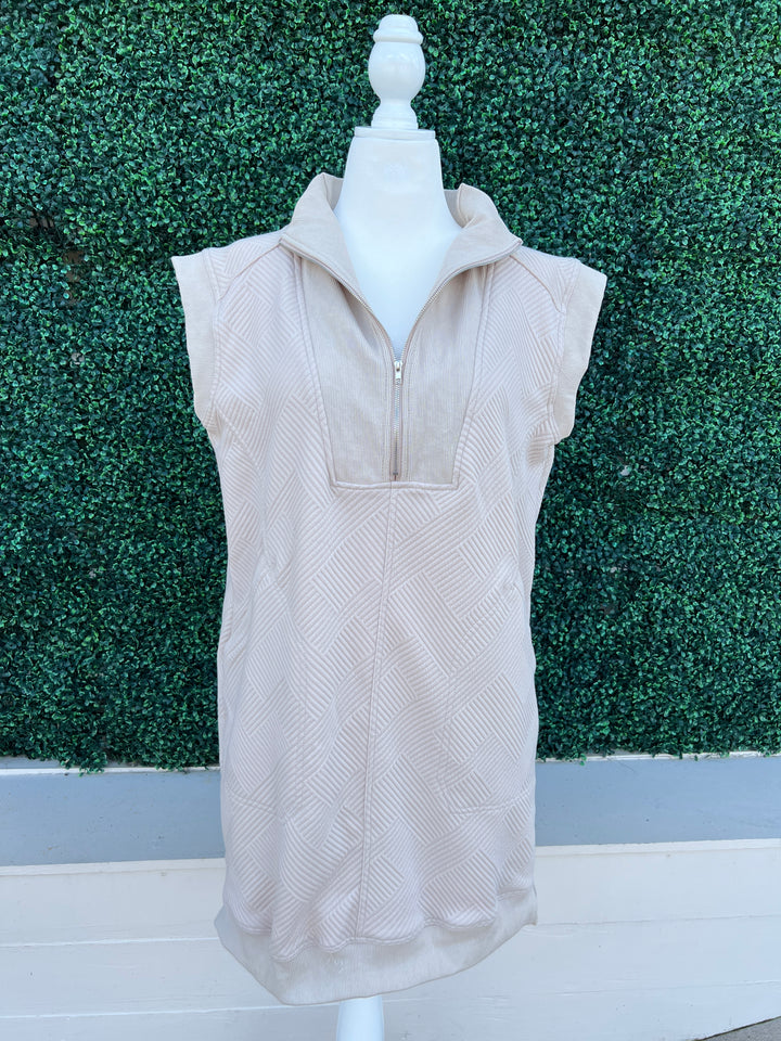 COLLARED DROP SHOULDER HALF ZIP TEXTURED DRESS WITH SIDE POCKETS