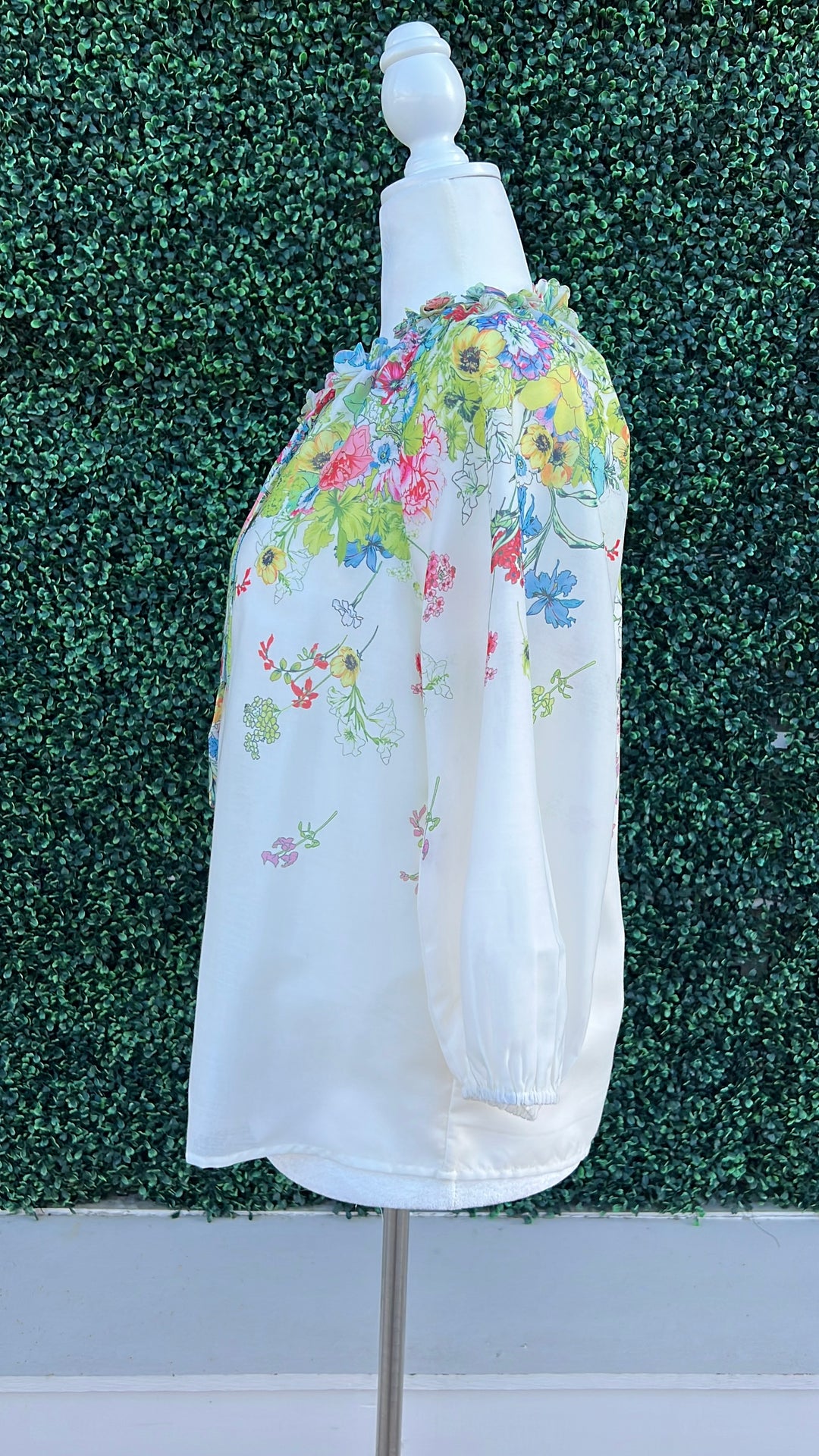 Floral Applique Neckline Blouse High End Women&