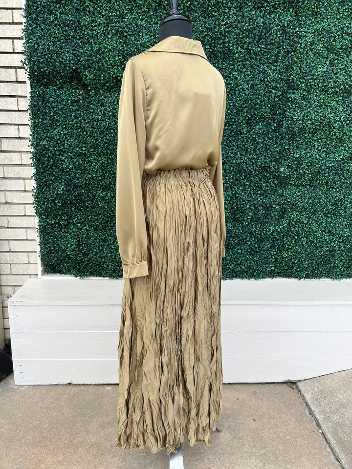 Gold Crinkle Maxi Skirt bronze elastic waist holiday outfit made in italy womens boutique