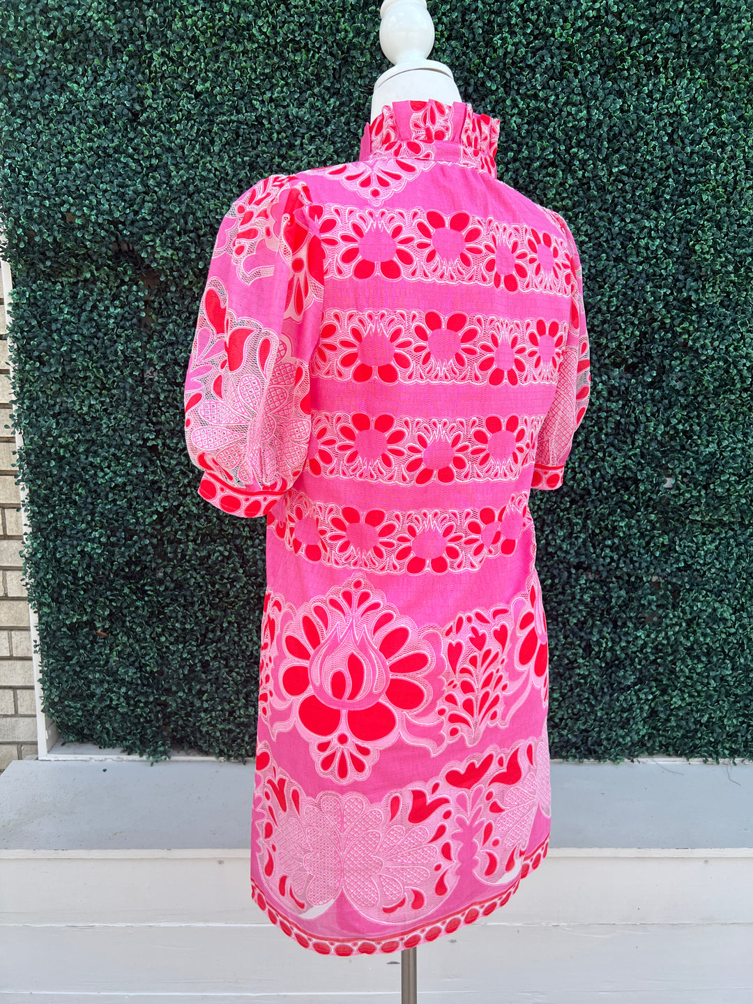 Petal Lace Sheath