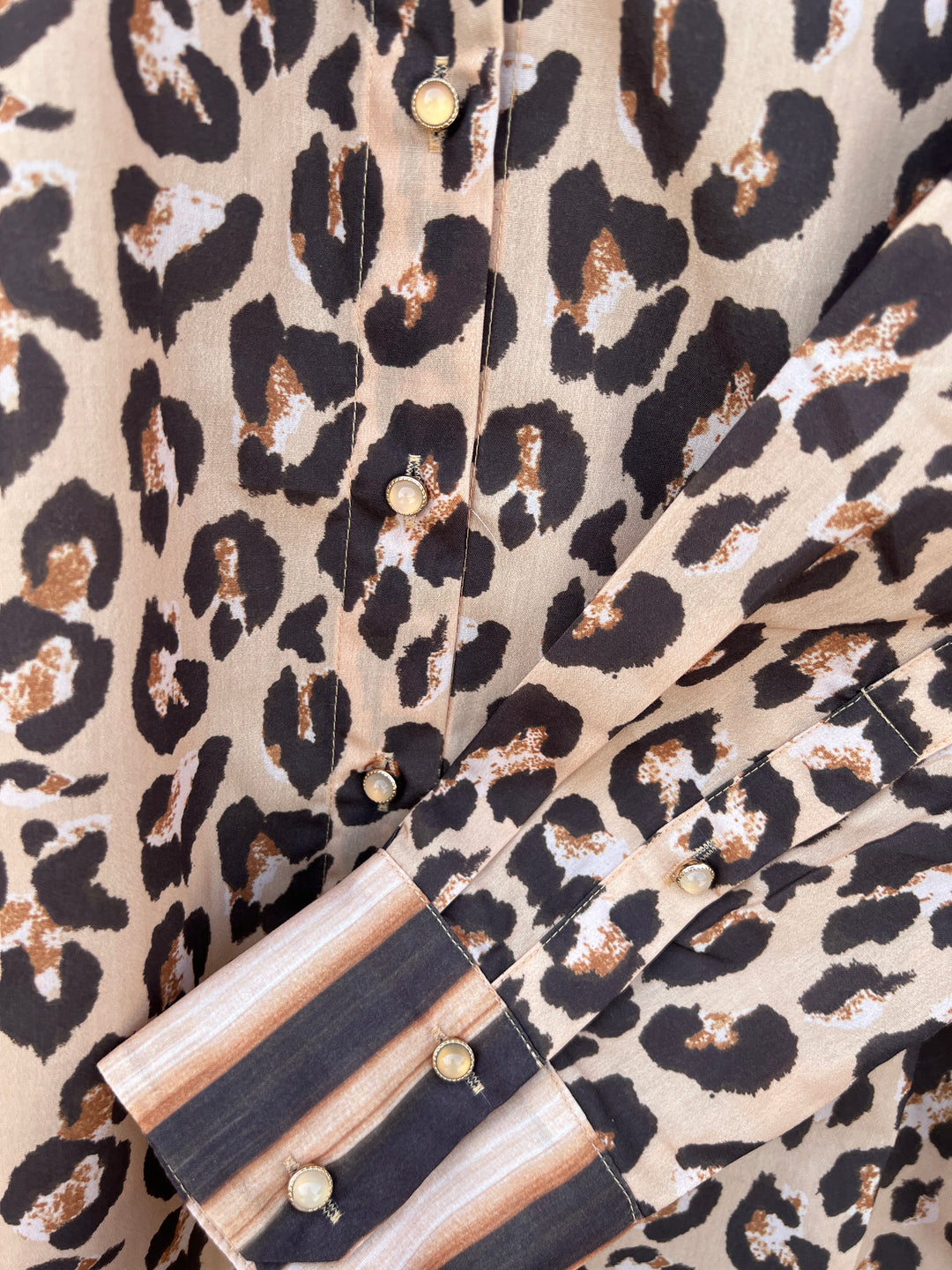 Leopard Button Up close up Blouse Quality Women&