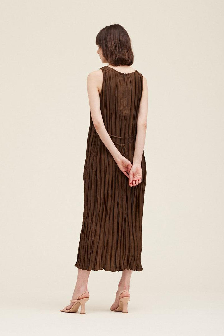 Crinkle Pleated Maxi Dress taupe with belt for holiday event fall winter 2024 with pockets brown tones
