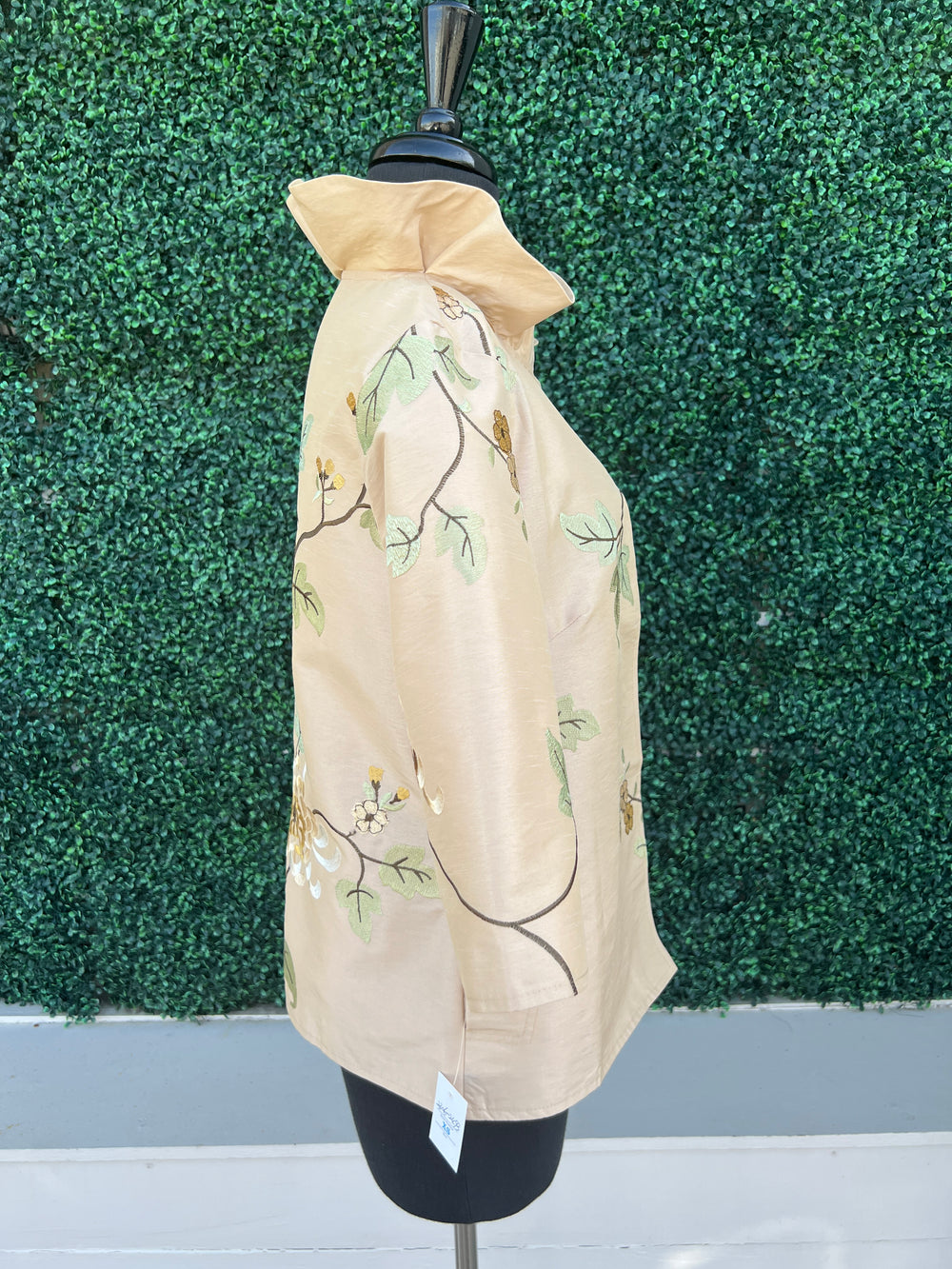 Ruffle Collar Embroidered Jacket Fab Over 60 Women's Boutique side