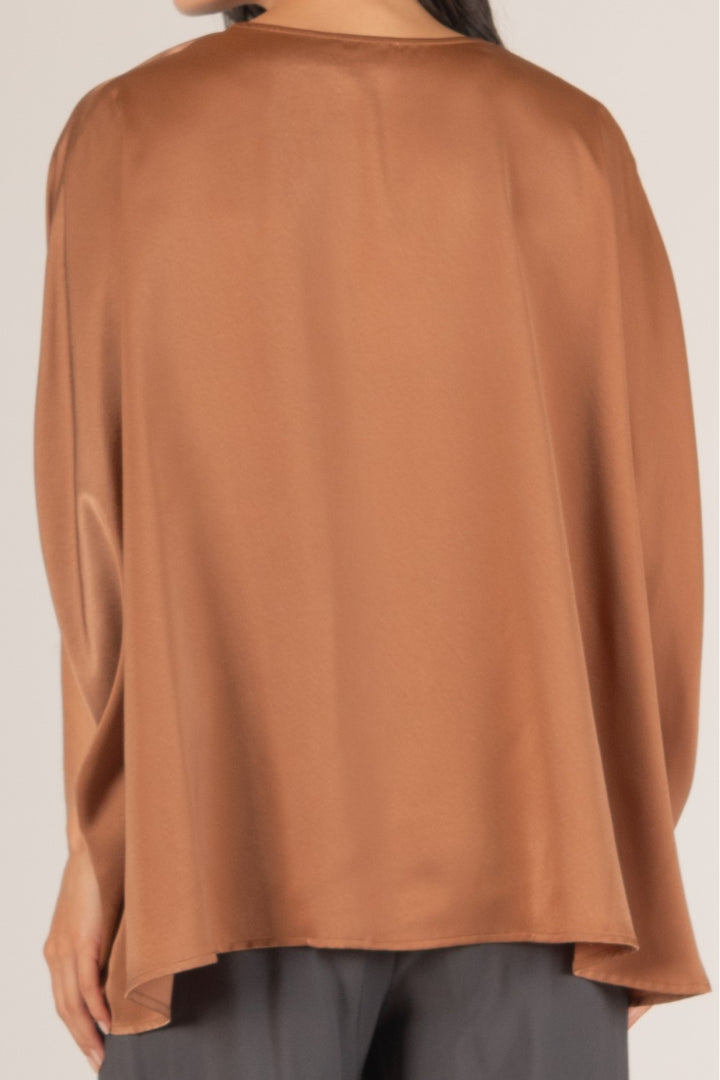 Front Tuck Stain Blouse