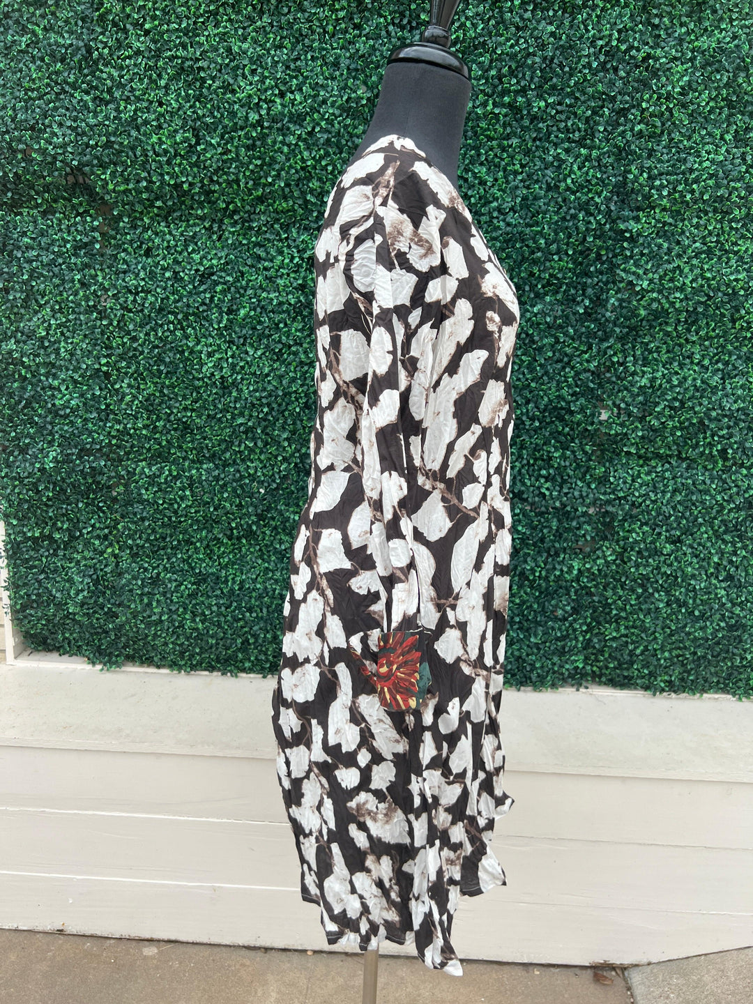 V neck button long sleeve floral print SOL 100% cotton dress addict dresses tres chic houston