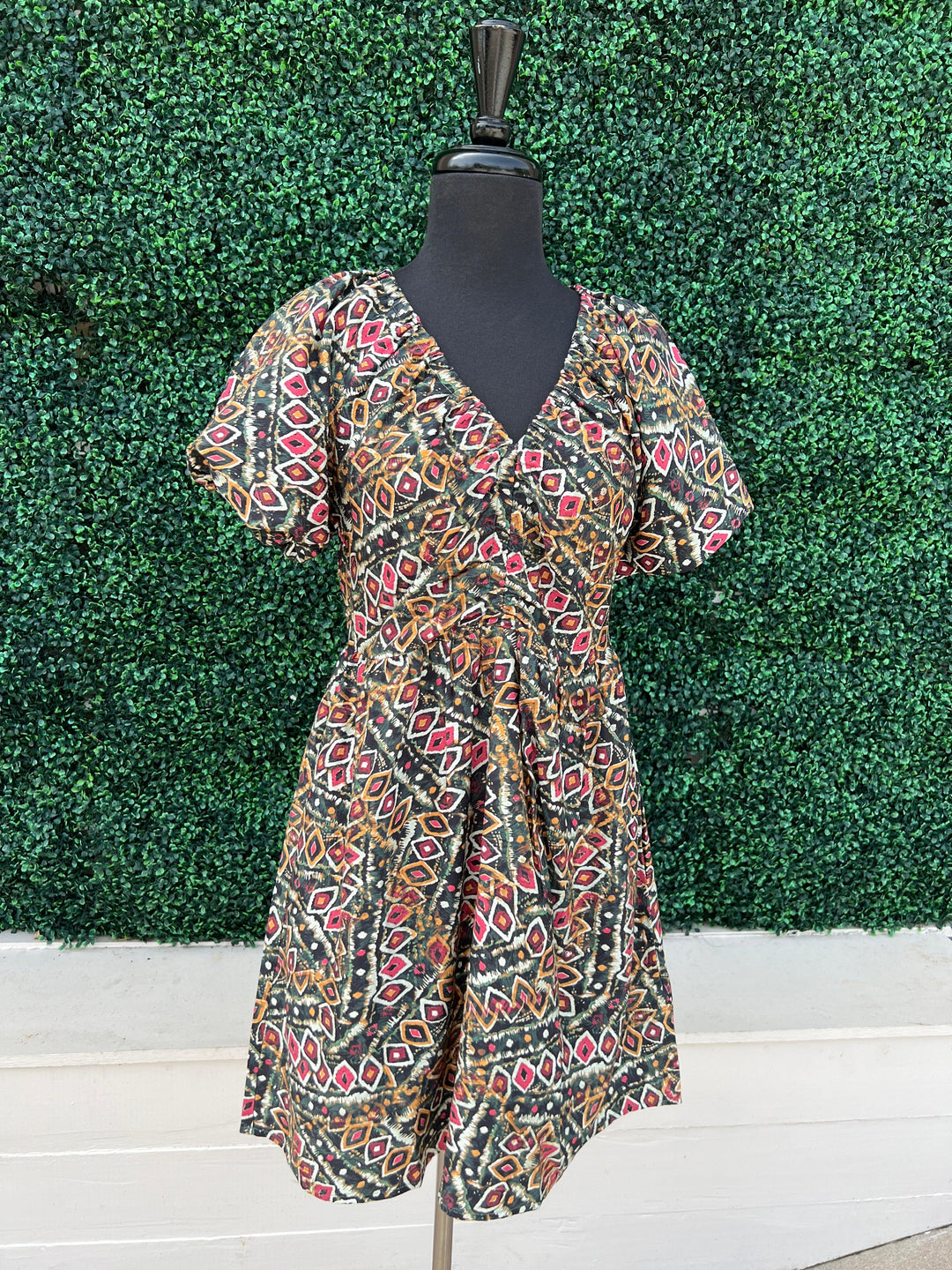 fall dress vivd printed casual dresses boutique with puff sleeves in Houston Texas and online jade and joy joy