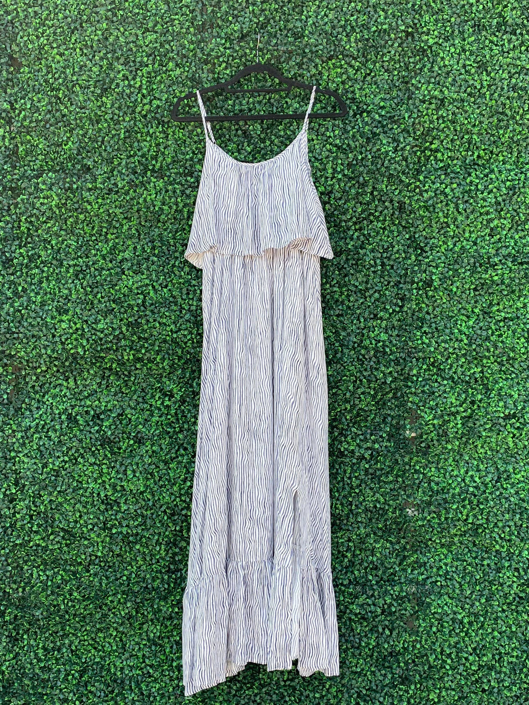 Striped Ruffle Maxi - Très Chic