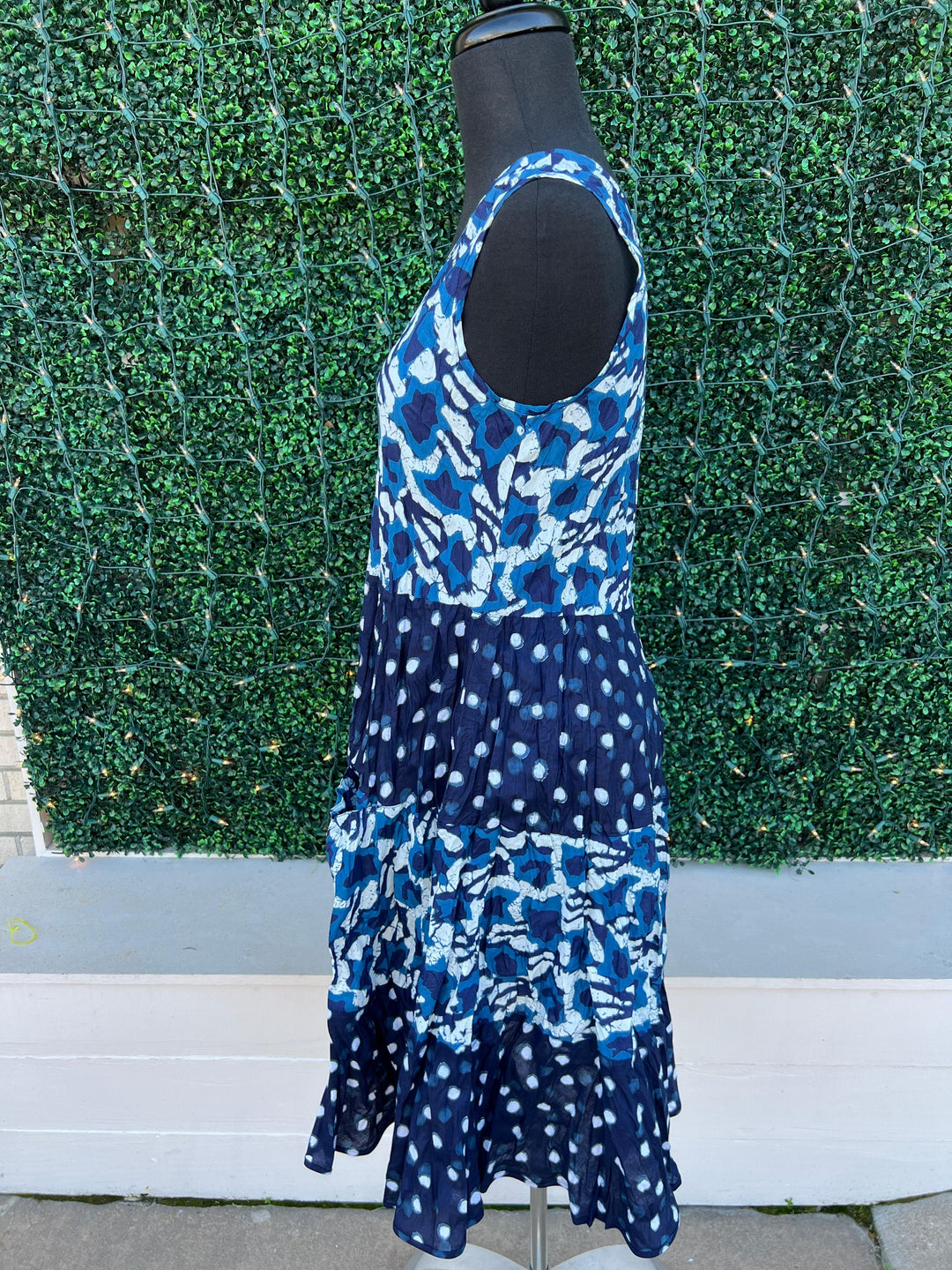 blue and white cotton spring summer dresses tres chic online boutique houston texas