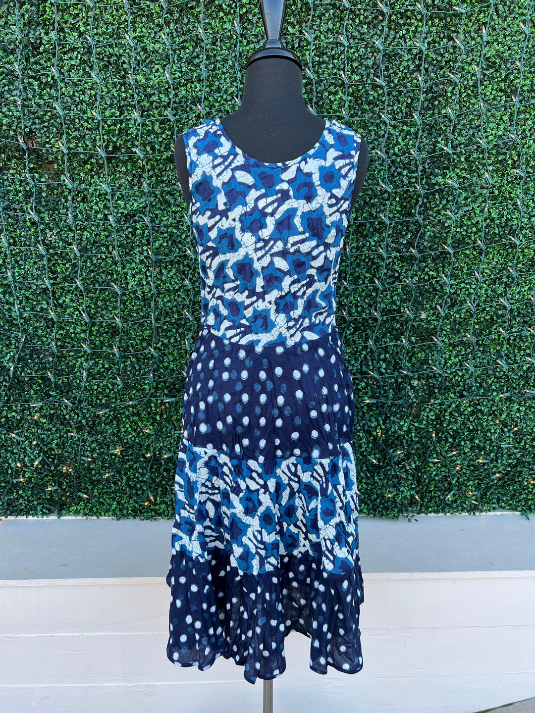 blue and white cotton spring summer dresses tres chic online boutique houston texas