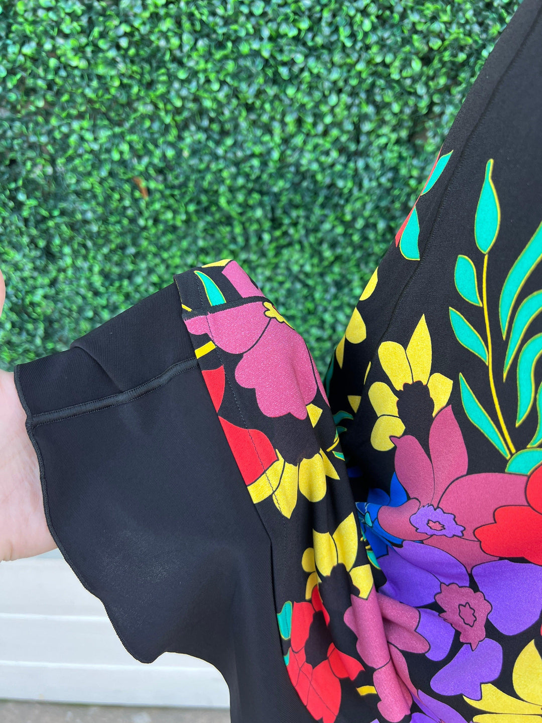 flirty floral reversible turnover tre chic hosuton