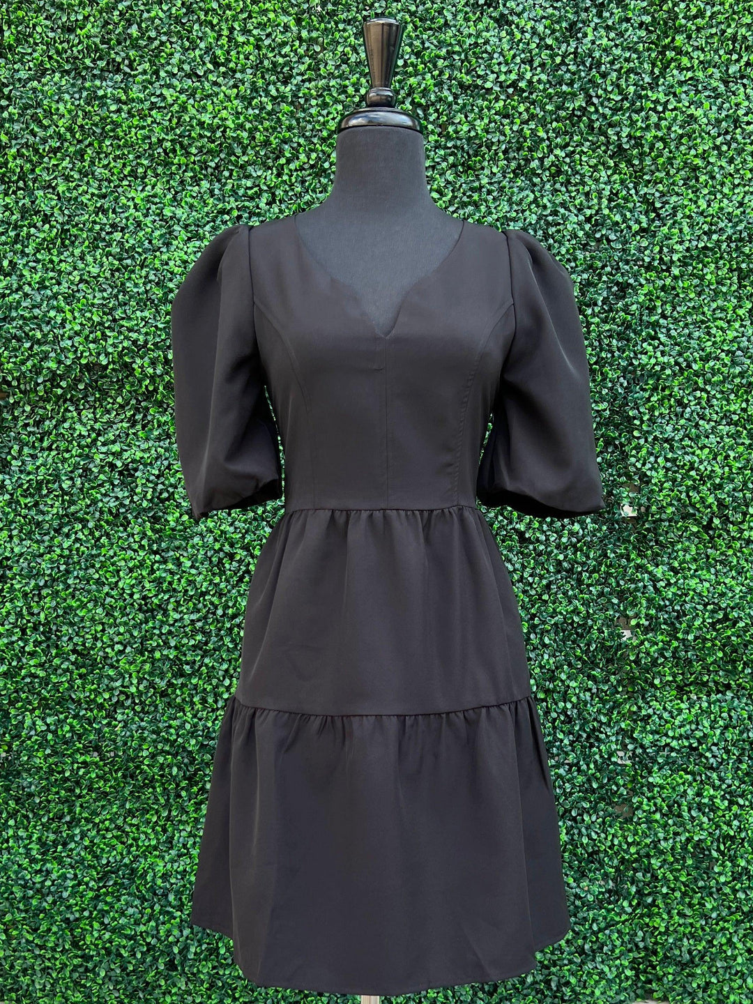 Black dress shop like tootsies