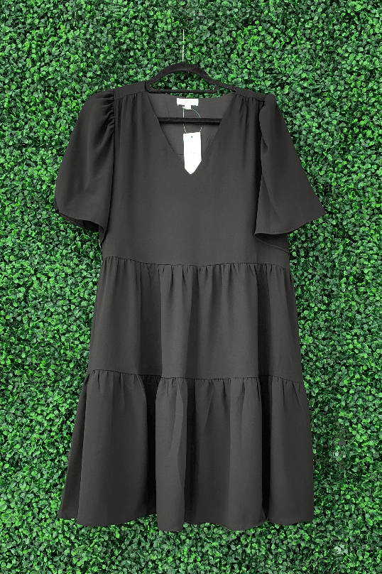 Flutter Sleeve Dress - Très Chic