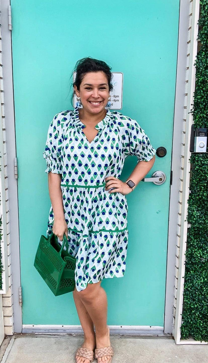 Graphic Print Tiered Dress - Très Chic