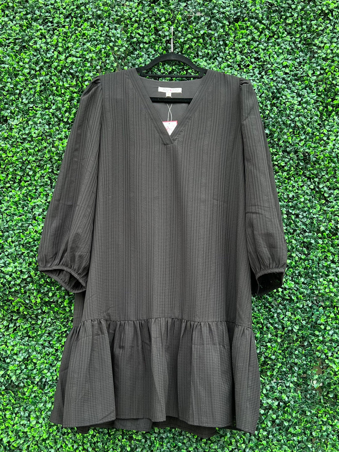 Black Ruffle Hem Puff Dress - Très Chic