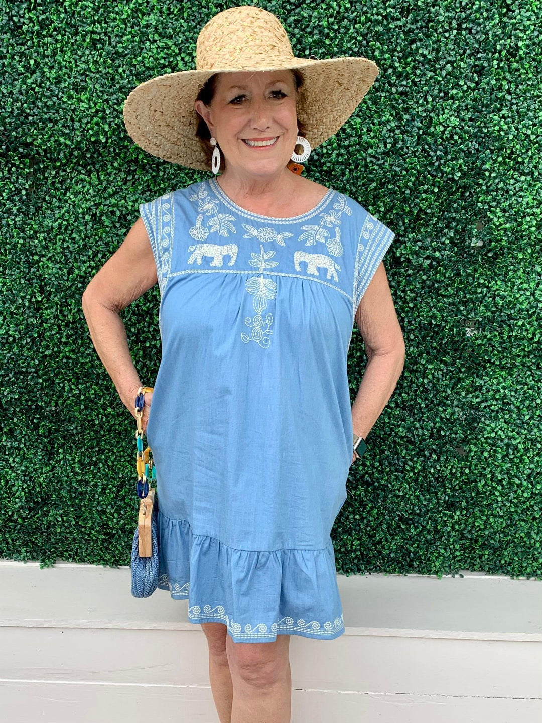 How to wear a light blue ruffle dress from Tres Chic