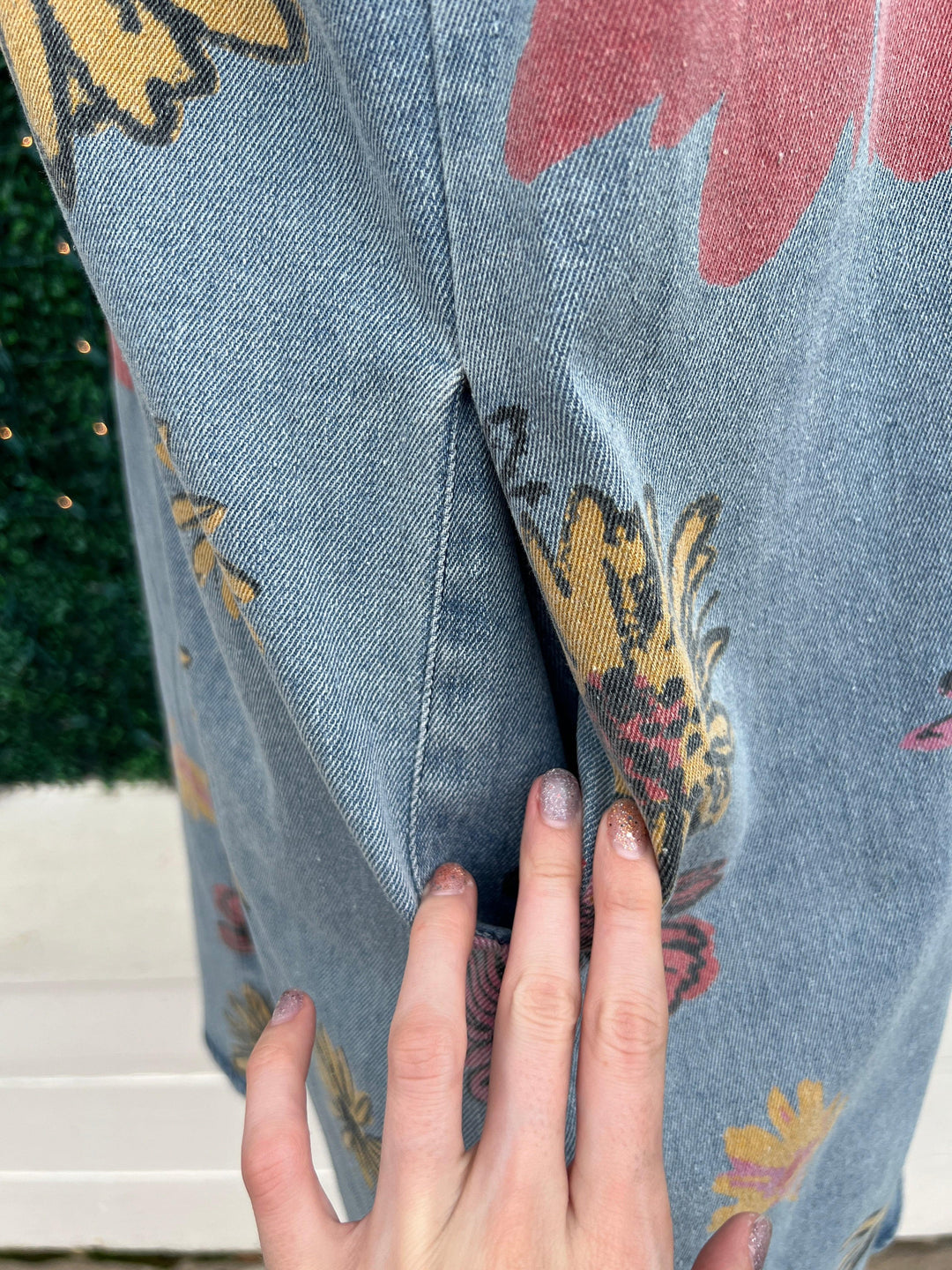 Floral denim she and sky brand button up cap sleeve shirt dress with front pockets boutique