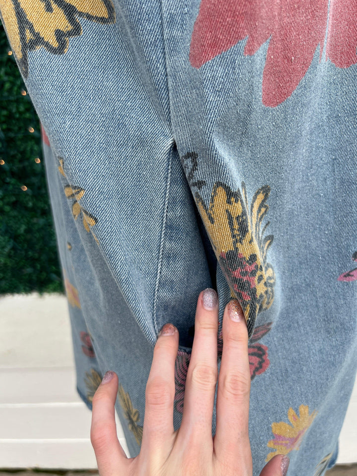 Floral denim she and sky brand button up cap sleeve shirt dress with front pockets boutique