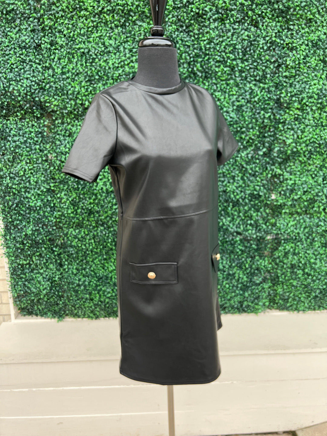 tres chic boutique classy timeless dresses pleather black gold buttons THML