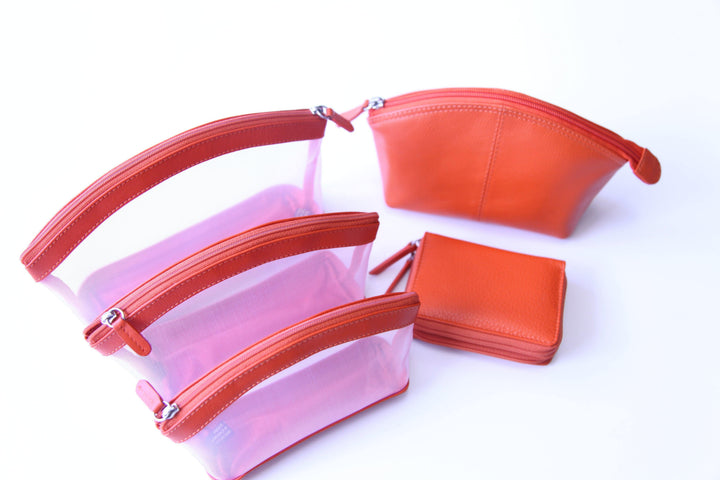 Large Mesh and Leather Pouch - Très Chic