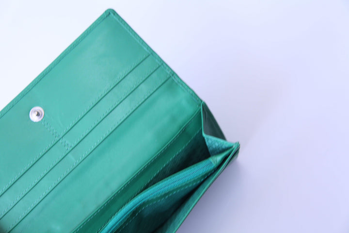 durable quality leather wallet- tres chic