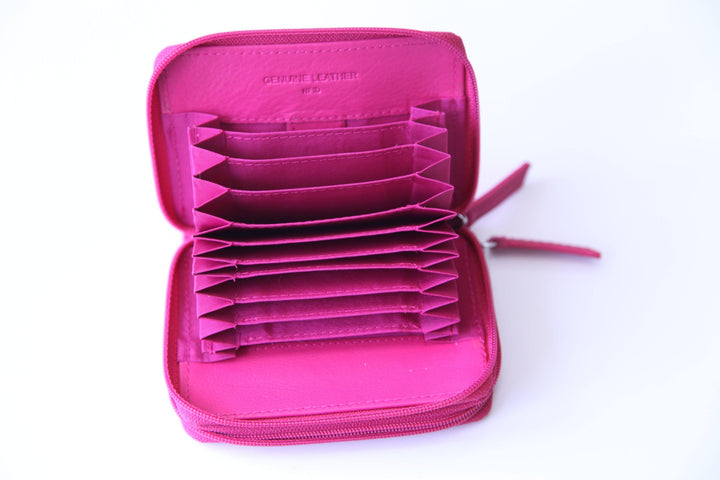 tons of credit card slots for all of your credit cards