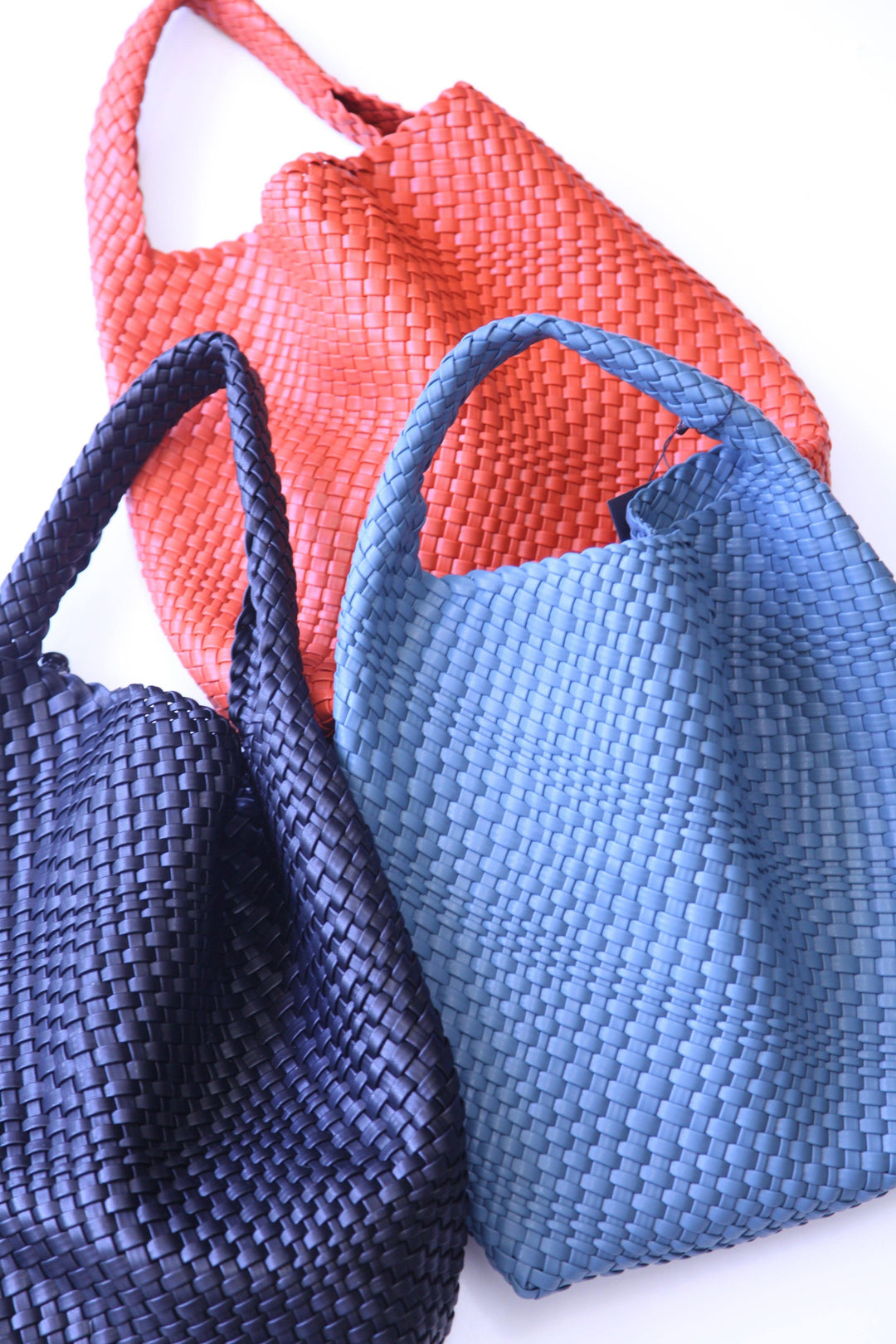 Large Woven Hobo Bag - Très Chic