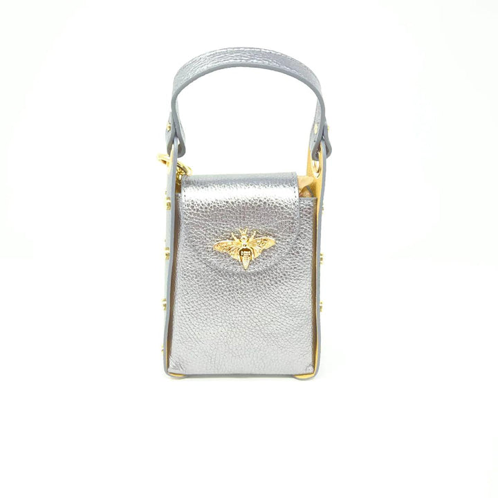 tres chic boutique bee clasp leather purse womens gift ideas