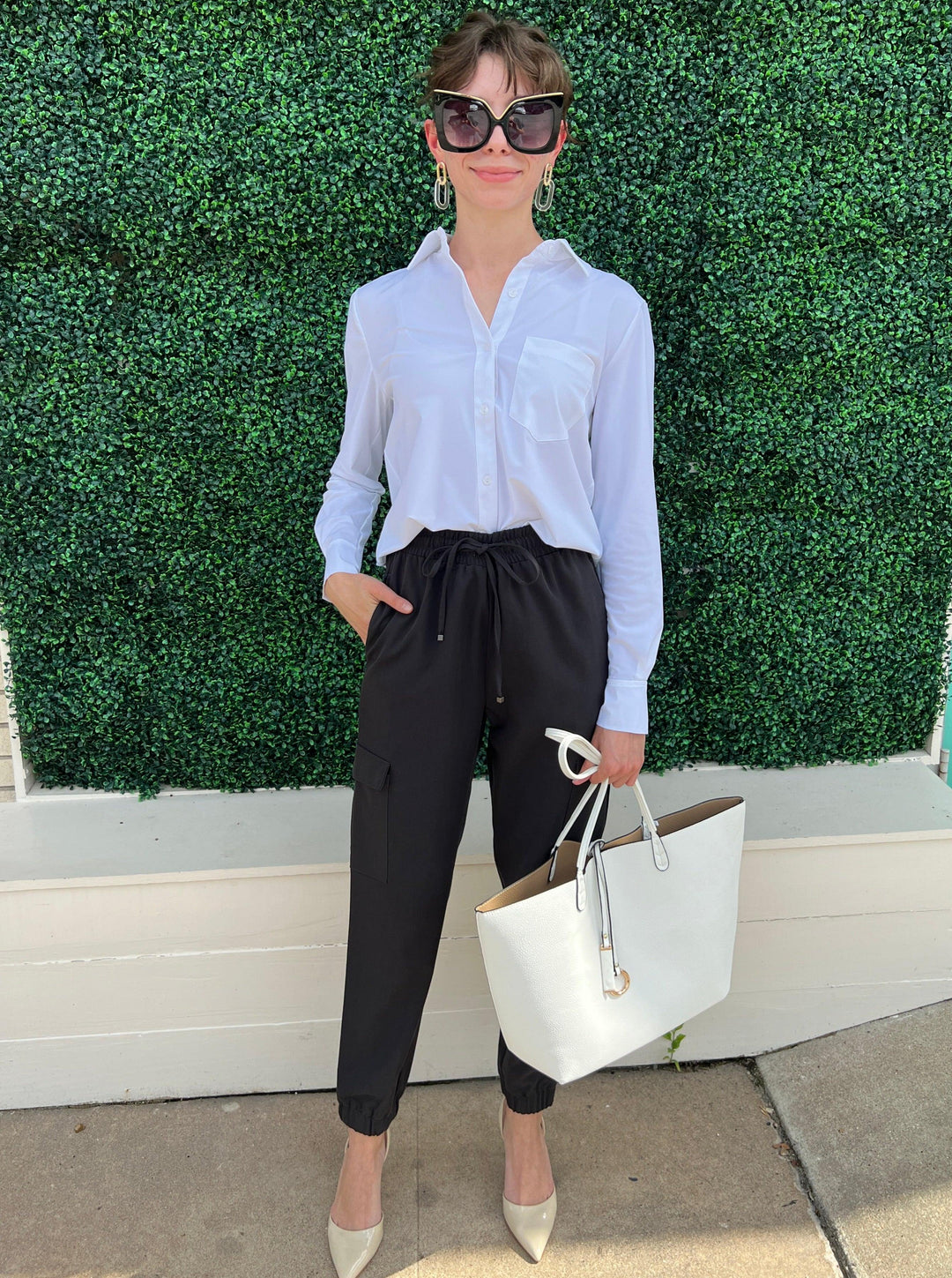 womens classy black chic cargo pants for travel