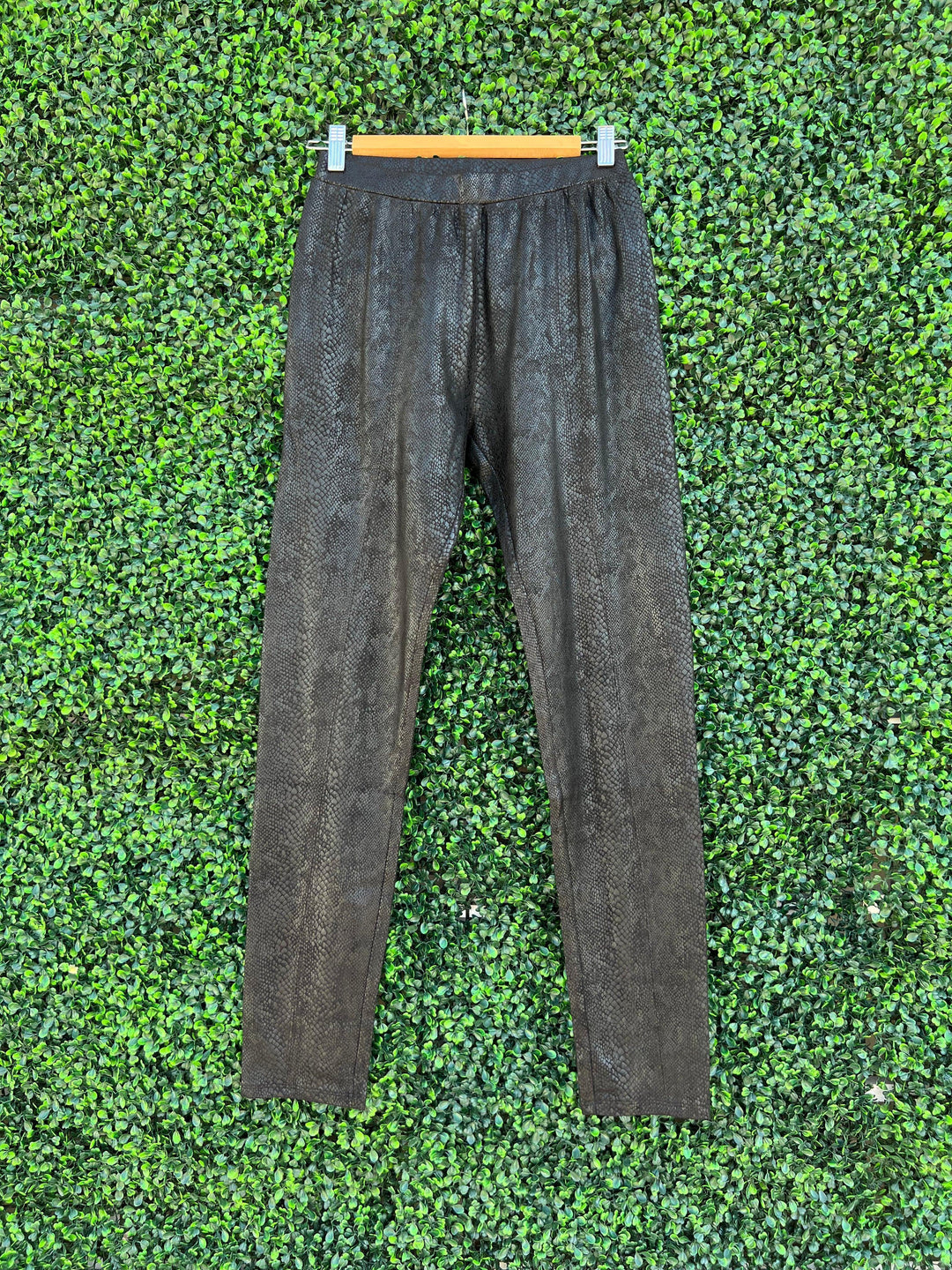 online boutiques for women- snake pant