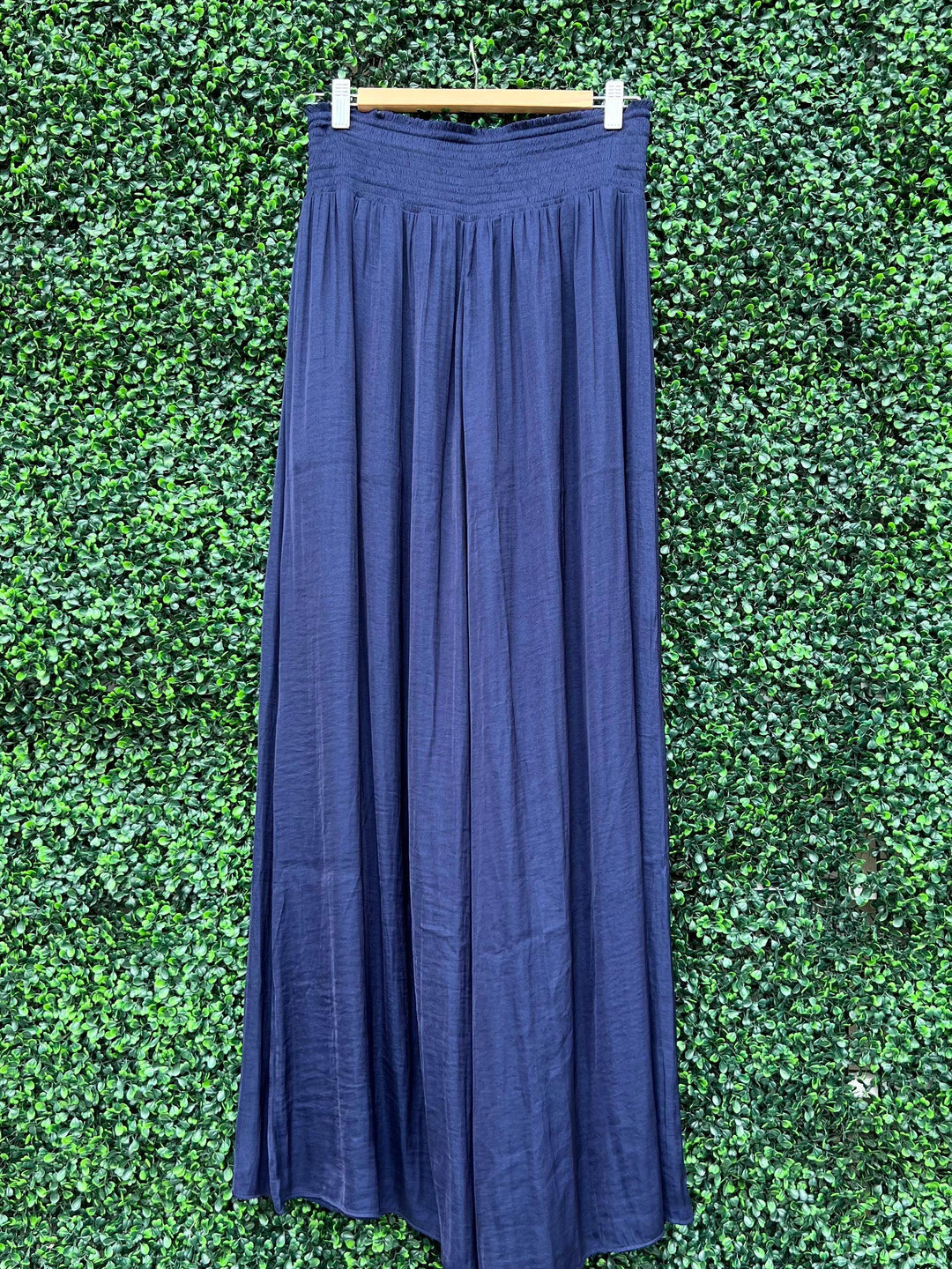 Smocked Wide Leg Pant - Très Chic