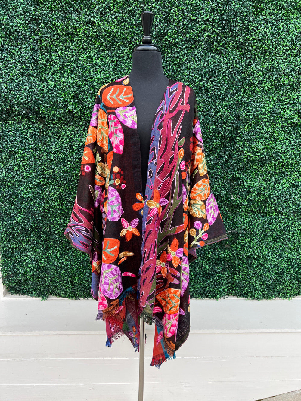 anu natural fashion tres chic houston online boutique ruana Ravine