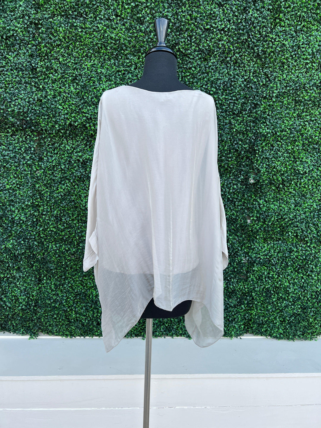 silk tempo paris taupe top