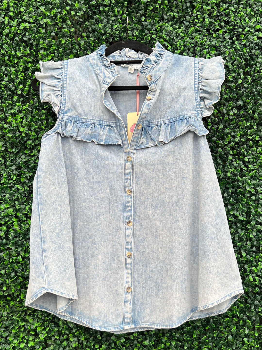Denim Ruffle Top - Très Chic
