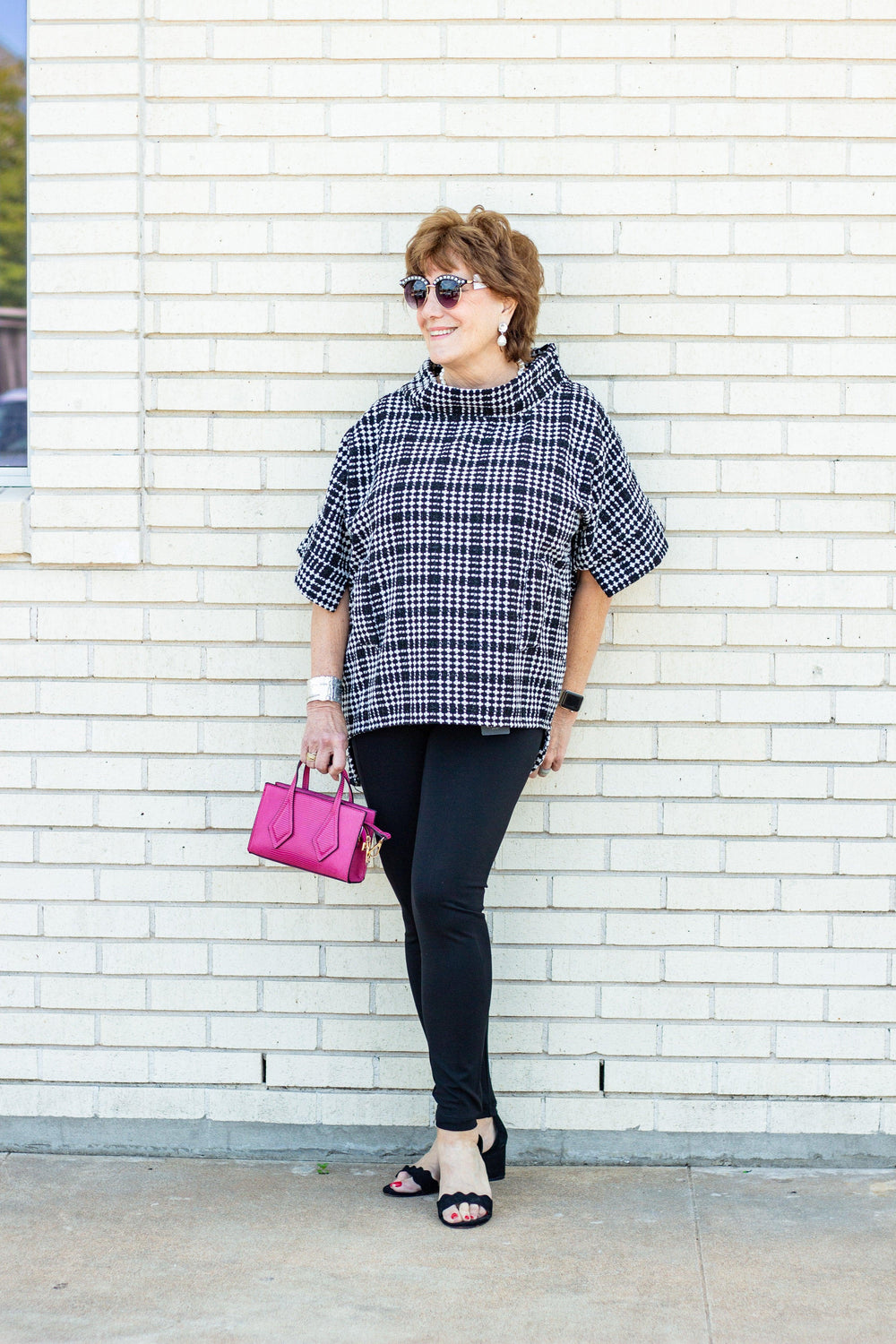 Jackie O Black and White Top - Très Chic