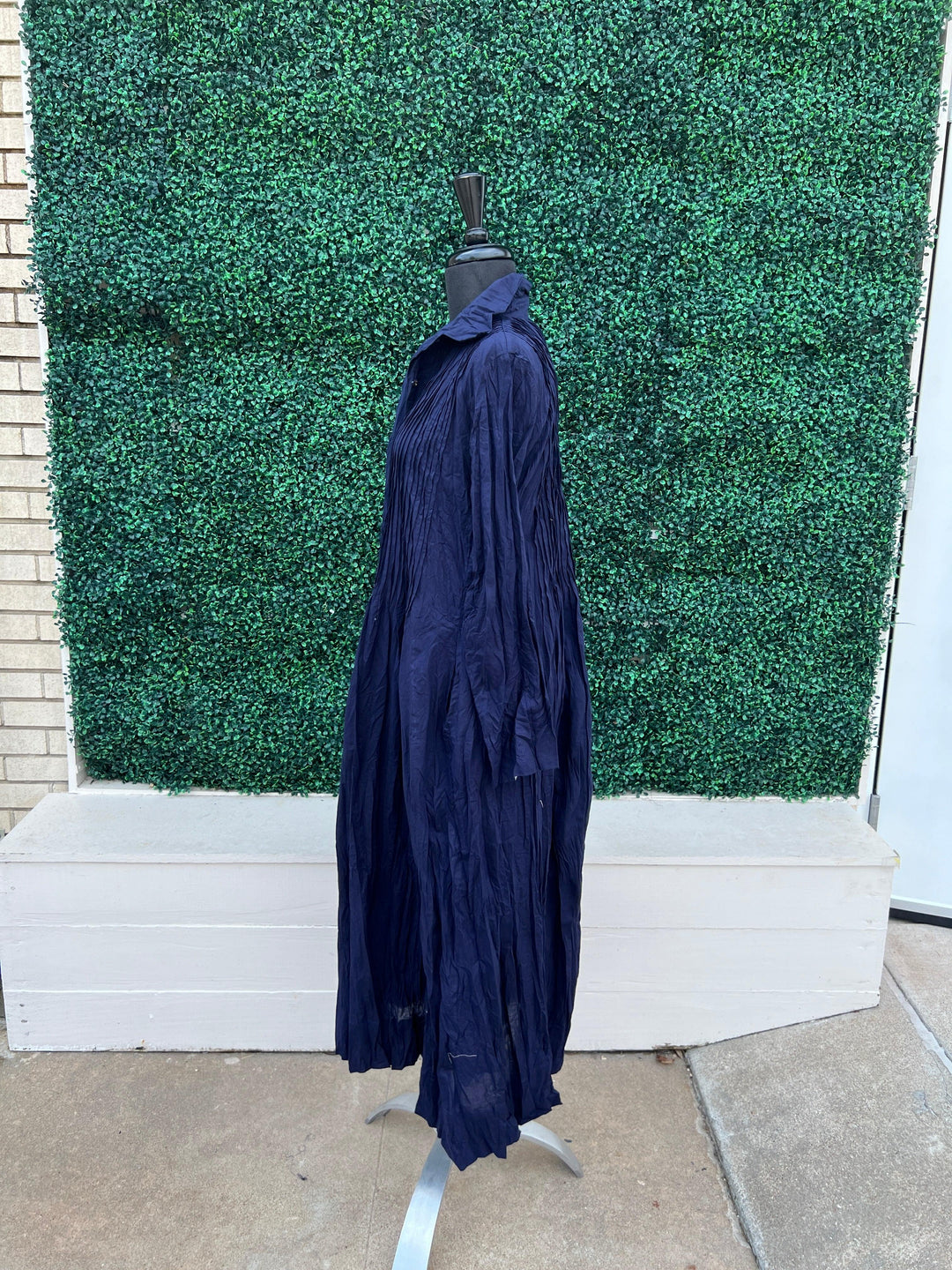 pleated Long sleeve button down tier maxi Sam 100% cotton navy blue dress addict fall winter 2024