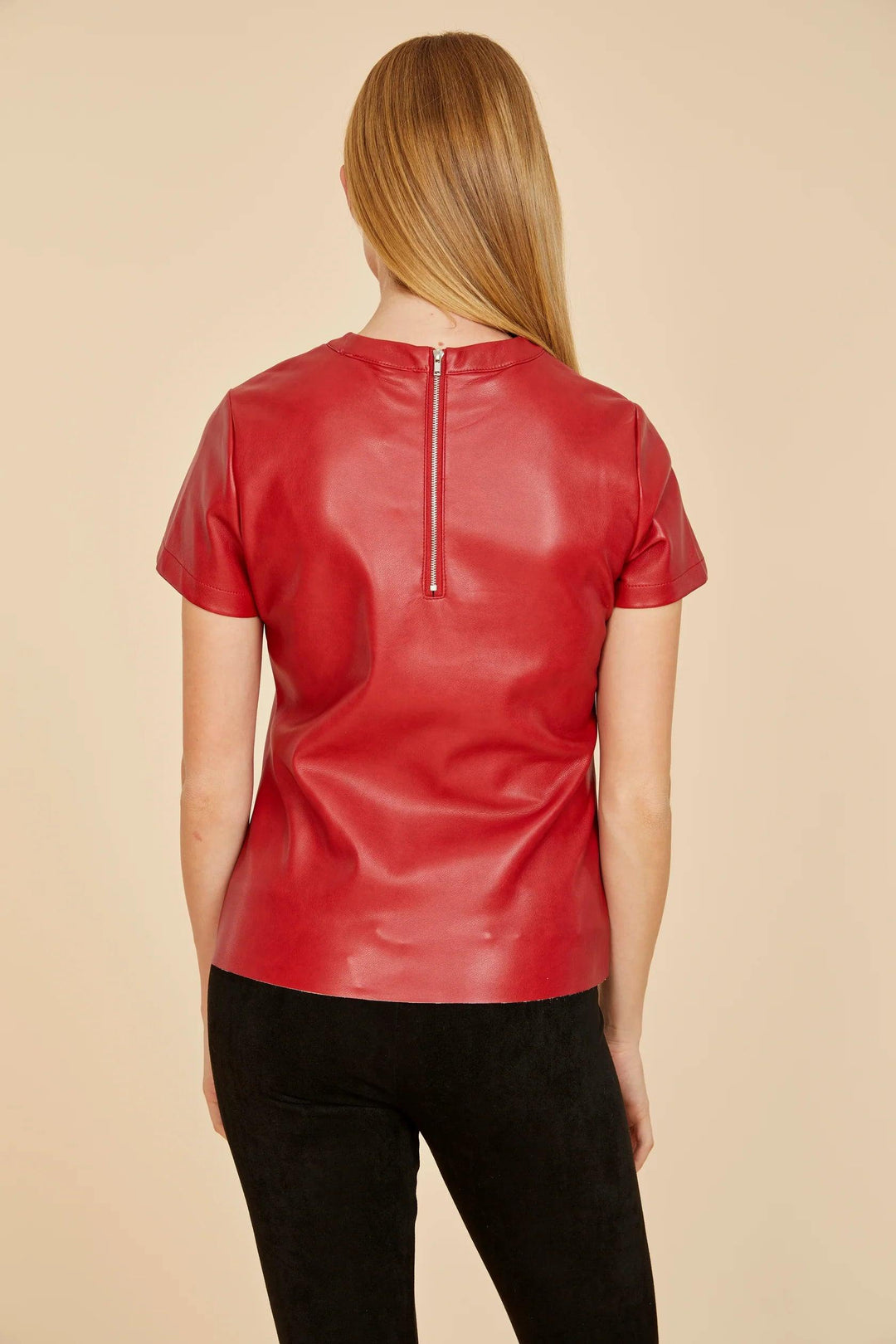 red pleather vegan leather t shirt doce cabo fall winter 2024 trendy blouses