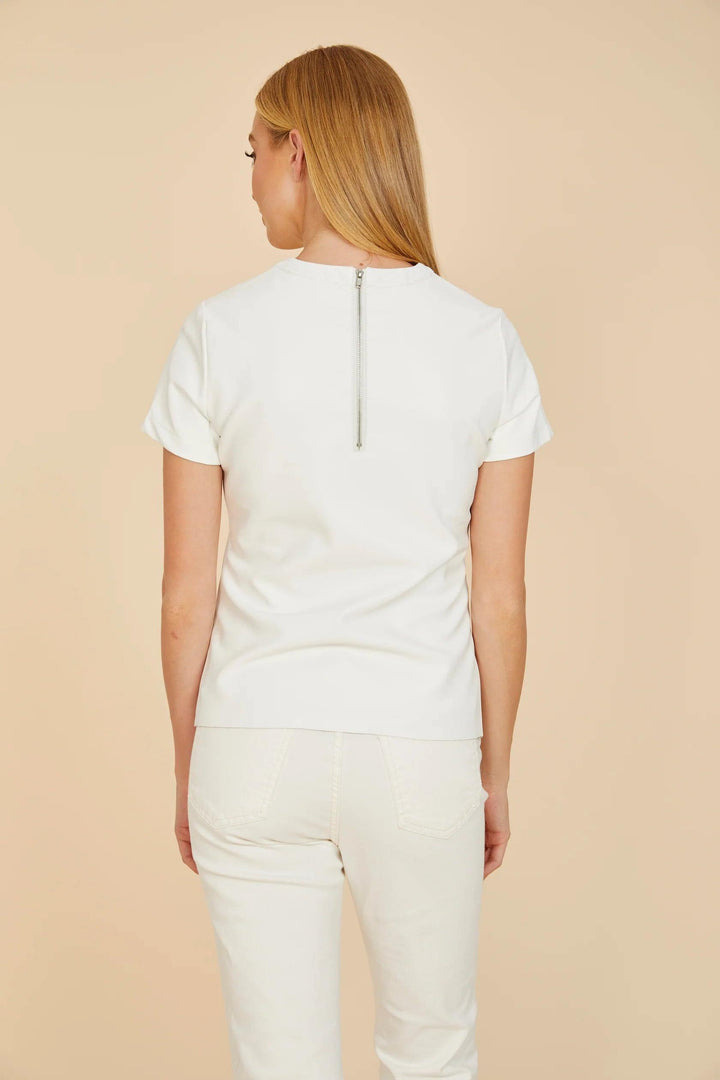 white pleather vegan leather t shirt doce cabo fall 2024 with zipper trendy blouses